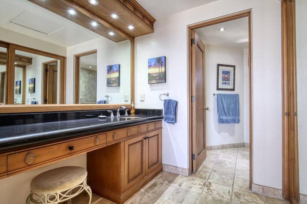 Apartamento Oceanfront Penthouse, 2 Masters, 2 Baths, Kitchen! Cabo San Lucas Exterior foto
